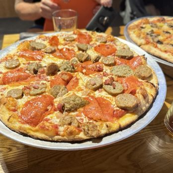 Union Taproom - $18 best pizza ever - Breweries Near Me - Winter Haven, Florida Union Taproom - $18 best pizza ever - Breweries Near Me - Winter Haven, Florida