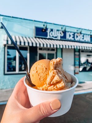 Lolly's Creamery by null