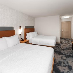 Hampton Inn & Suites Alexandria - Guest room