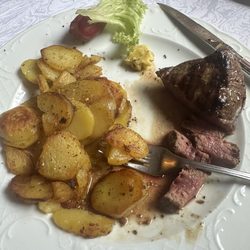 El Paso - 200g Fillet with fried potatoes