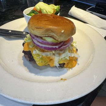 Cafe Alfresco - Smash Burger - New American Near Me - Dunedin, Florida Cafe Alfresco - Smash Burger - New American Near Me - Dunedin, Florida