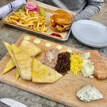 West End - Burger and smoked salmon plate - Gastropubs Near Me - Santa Cruz, California