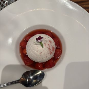 MW Restaurant - New American Near Me - Honolulu, Hawaii MW Restaurant - New American Near Me - Honolulu, Hawaii