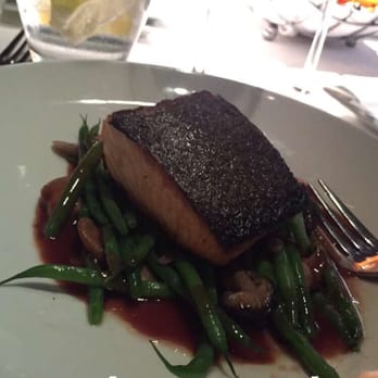 Parkway Grill - Salmon.... Yummyyyyy - New American Near Me - Pasadena, California