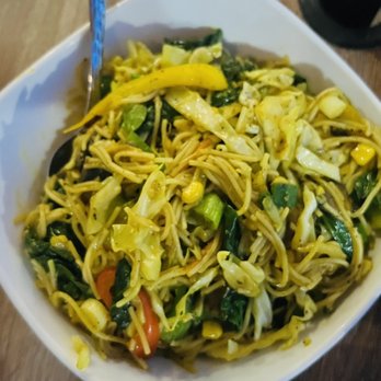 Sizzlin Stirfry Asian Bistro - Veg Hakka Noodles (Choose your Protein) - Asian Fusion Near Me - Raleigh, North Carolina