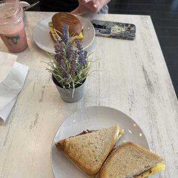 Café Tolia - Cafes Near Me - Philadelphia, Pennsylvania Café Tolia - Cafes Near Me - Philadelphia, Pennsylvania