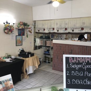 Bella Banh Mi Cafe - Nice and clean - Sandwiches Near Me - Honolulu, Hawaii