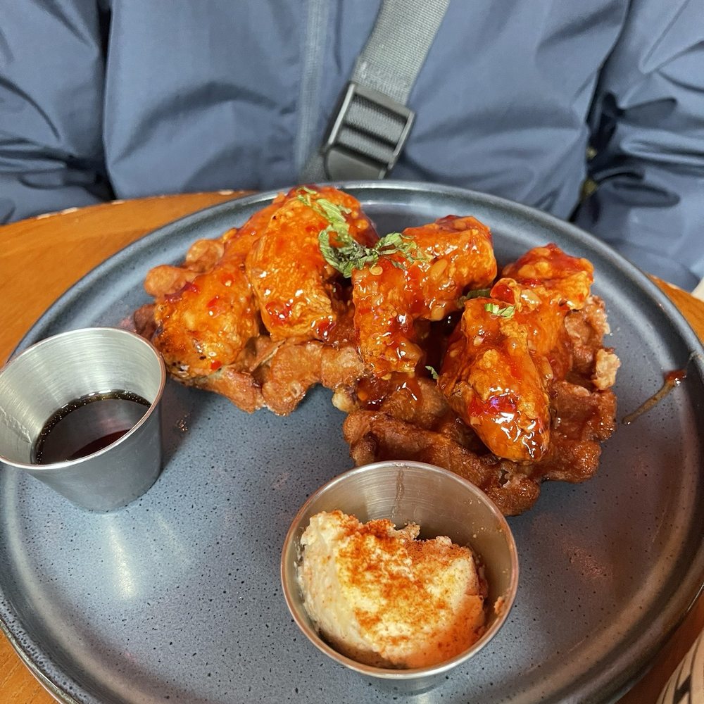 Bandit - Chicken and waffles - American Near Me - Chicago, Illinois Bandit - Chicken and waffles - American Near Me - Chicago, Illinois