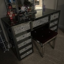 Jerusalem Discount Furniture - Nothing broken! Crazy! Seriously never thought I'd get it in time.