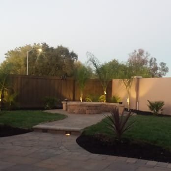 Streamline Landscape - Fire pit patio and gas pit with seating bench. - Masonry/Concrete Near Me - Vacaville, California Streamline Landscape - Fire pit patio and gas pit with seating bench. - Masonry/Concrete Near Me - Vacaville, California