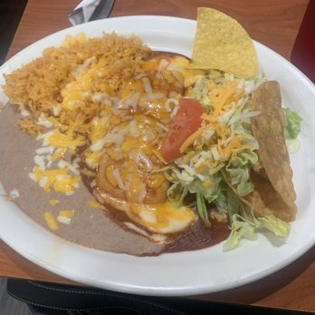 La Herradura - Cheese enchilada, chicken taco, rice and beans. - Mexican Near Me - Sheridan, Wyoming