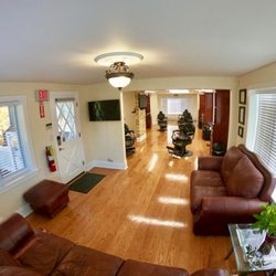 The Fade Room - Waiting area