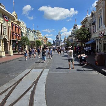 Magic Kingdom Park - Main street to castle - Amusement Parks Near Me - Lake Buena Vista, Florida