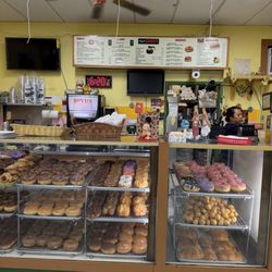 Fresh Donuts - Counter