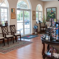 Robert M Easton Jr, OD FAAO - Waiting Area with Wi-Fi
