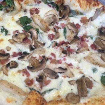 Carpenetti's Pizza - Spinach Alfredo/ bacon and mushroom - Pizza Near Me - Moody, Alabama