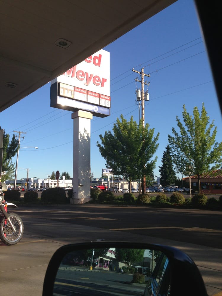 FRED MEYER FUEL STOP Updated May 2024 2532 Santiam Hwy SE, Albany