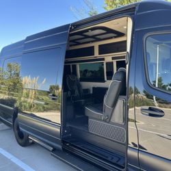 DFW Ride - 7 passenger Sprinter interior