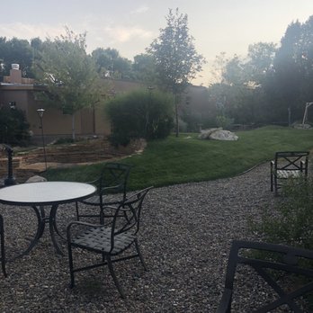 Stone Lizard Lodge - Garden in back - Hotels Near Me - Blanding, Utah Stone Lizard Lodge - Garden in back - Hotels Near Me - Blanding, Utah