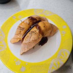 Sushi Omiya Factoria - Seared Salmon