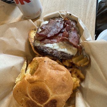 The Smash Shack - Burgers Near Me - Pittsburgh, Pennsylvania The Smash Shack - Burgers Near Me - Pittsburgh, Pennsylvania
