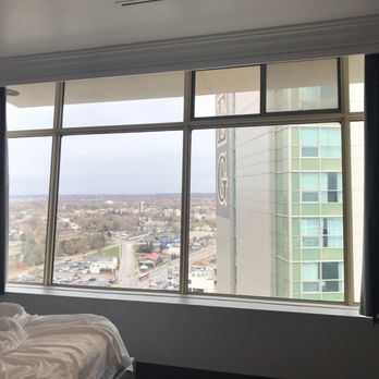 The Tower Hotel Fallsview - Hotels Near Me - Niagara Falls, Ontario