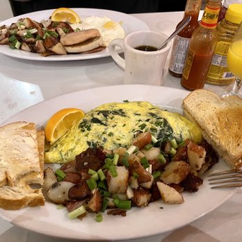 Mo's Grill - French omelette, orange juice, coffee - Burgers Near Me - San Francisco, California Mo's Grill - French omelette, orange juice, coffee - Burgers Near Me - San Francisco, California