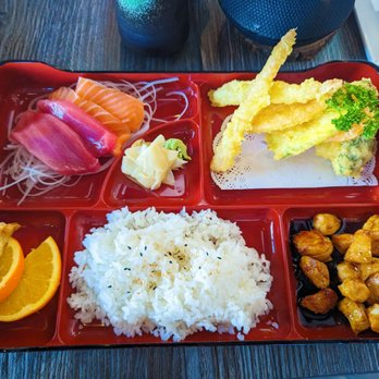 Aki Sushi - Lunch Box special - Sushi Bars Near Me - El Paso, Texas Aki Sushi - Lunch Box special - Sushi Bars Near Me - El Paso, Texas