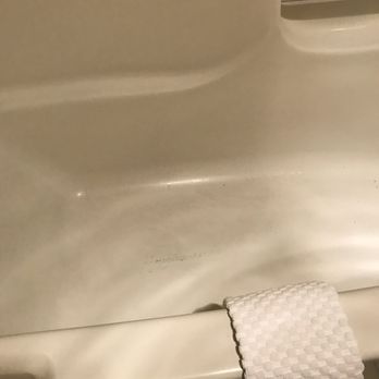 Wildwood Inn - Tub, had nasty filth in it, couldn't take a bath. - Hotels Near Me - Florence, Kentucky Wildwood Inn - Tub, had nasty filth in it, couldn't take a bath. - Hotels Near Me - Florence, Kentucky