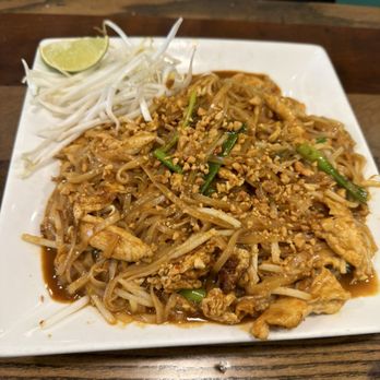 Thai Palm Restaurant - Pad Thai - Thai Near Me - North Charleston, South Carolina
