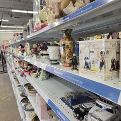 2nd Ave - Knick Knacks