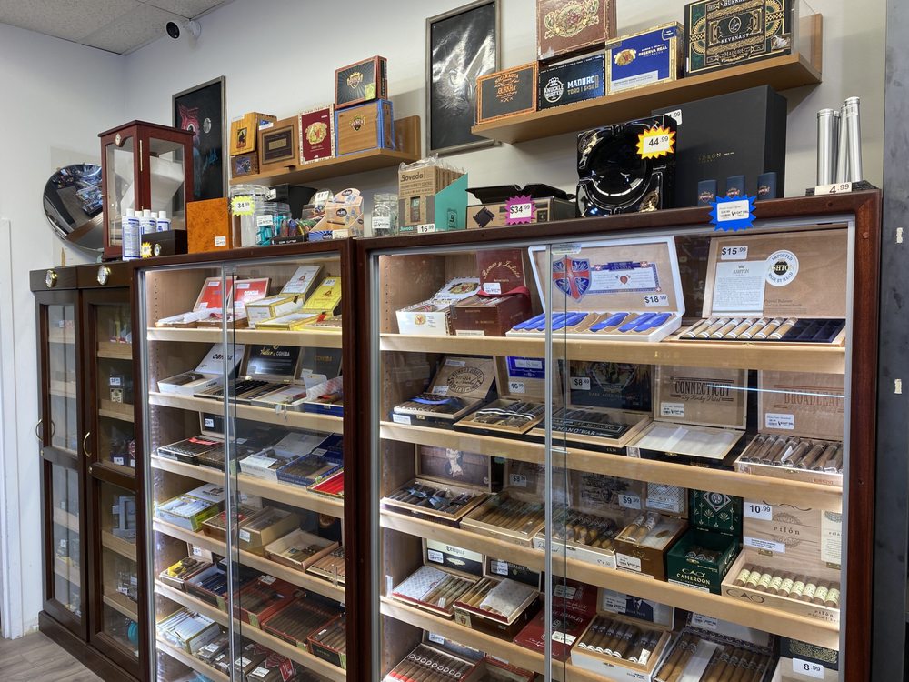 NIGHT OWL TOBACCO Updated September 2024 79 Photos 35 Gravois