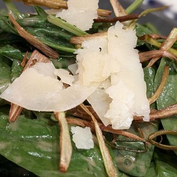 Kellari Taverna - Spinach salad with crispy leeks and mushrooms - Greek Near Me - New York, New York