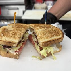 Anna's Restaurant - BLT my favorite