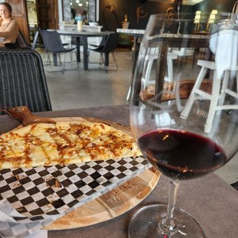 Anelare - Pizza and wine - Wineries Near Me - Benton City, Washington Anelare - Pizza and wine - Wineries Near Me - Benton City, Washington