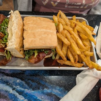 The Stellar Hog - BLT - Beer Gardens Near Me - Saint Louis, Missouri