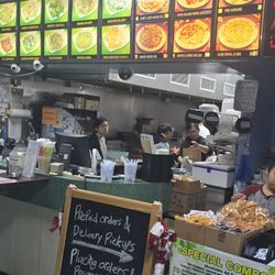 Tian Tian Asian Restaurant - Front counter