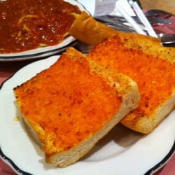 Andre's Italian Restaurant - Garlic bread