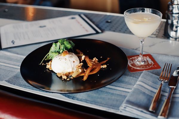 Wolfgang Puck Bar & Grill by null