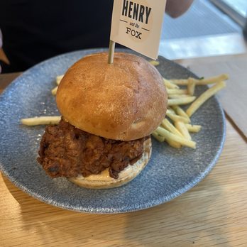 Henry and the Fox - Restaurants Near Me - Melbourne, VIC