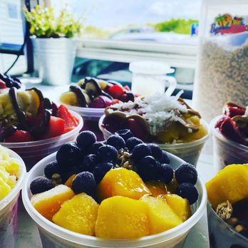 BEACH BOWLS WACO - a variety of fruit and yogurt - Vegan Near Me BEACH BOWLS WACO - a variety of fruit and yogurt - Vegan Near Me