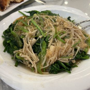 Very Fair Seafood cuisine - Enoki mushrooms over pea pod stems - Seafood Near Me - Toronto, Ontario Very Fair Seafood cuisine - Enoki mushrooms over pea pod stems - Seafood Near Me - Toronto, Ontario