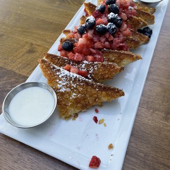 Blu Jam Cafe - Crunchy French Toast - Breakfast & Brunch Near Me - Los Angeles, California Blu Jam Cafe - Crunchy French Toast - Breakfast & Brunch Near Me - Los Angeles, California
