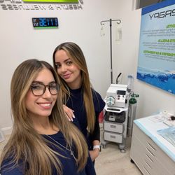 Meet the RNs behind Zativa! Vivi & Miranda. Compassionate, experienced care dedicated to helping you achieve your health and wellness goals.