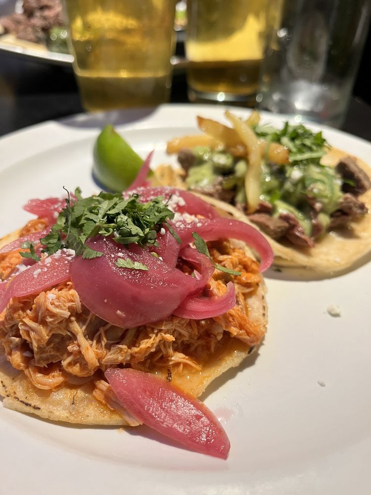 Uno Mas Taqueria y Cantina