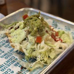 Tostadas with grilled chicken Tostadas with grilled chicken