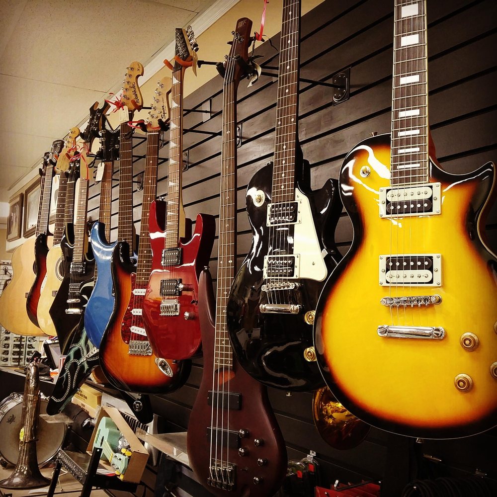 STRATHMORE PAWN COLLECTABLES Updated August 2024 64 Photos 410