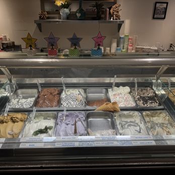 Dolce Gelato - Ice Cream & Frozen Yogurt Near Me - Laguna Beach, California