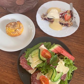 Café Gula Huset - Coffee & Tea Near Me - Visby, I Café Gula Huset - Coffee & Tea Near Me - Visby, I