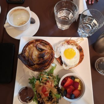 Au Festin de Babette - le roi - Breakfast & Brunch Near Me - Montreal, Quebec Au Festin de Babette - le roi - Breakfast & Brunch Near Me - Montreal, Quebec